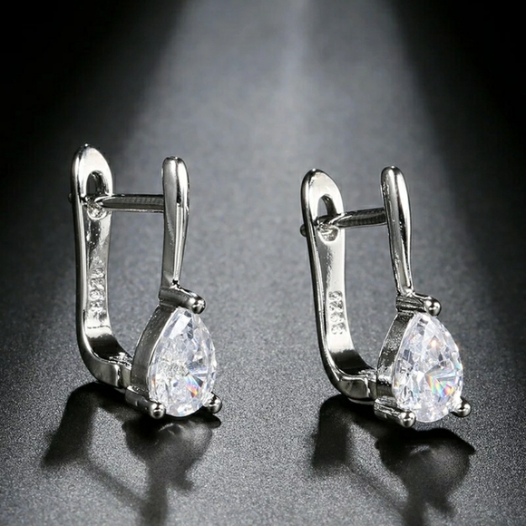 New Silver Cubic Zirconia Earrings - Picture 3 of 3